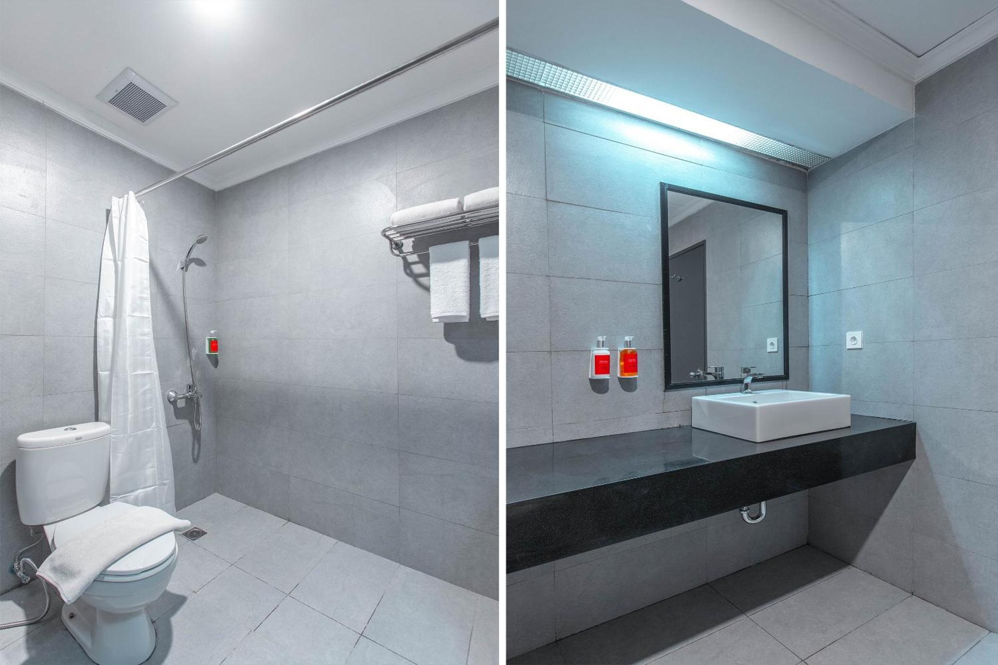 Super Oyo Townhouse 1 Hotel Salemba Jakarta Exterior photo