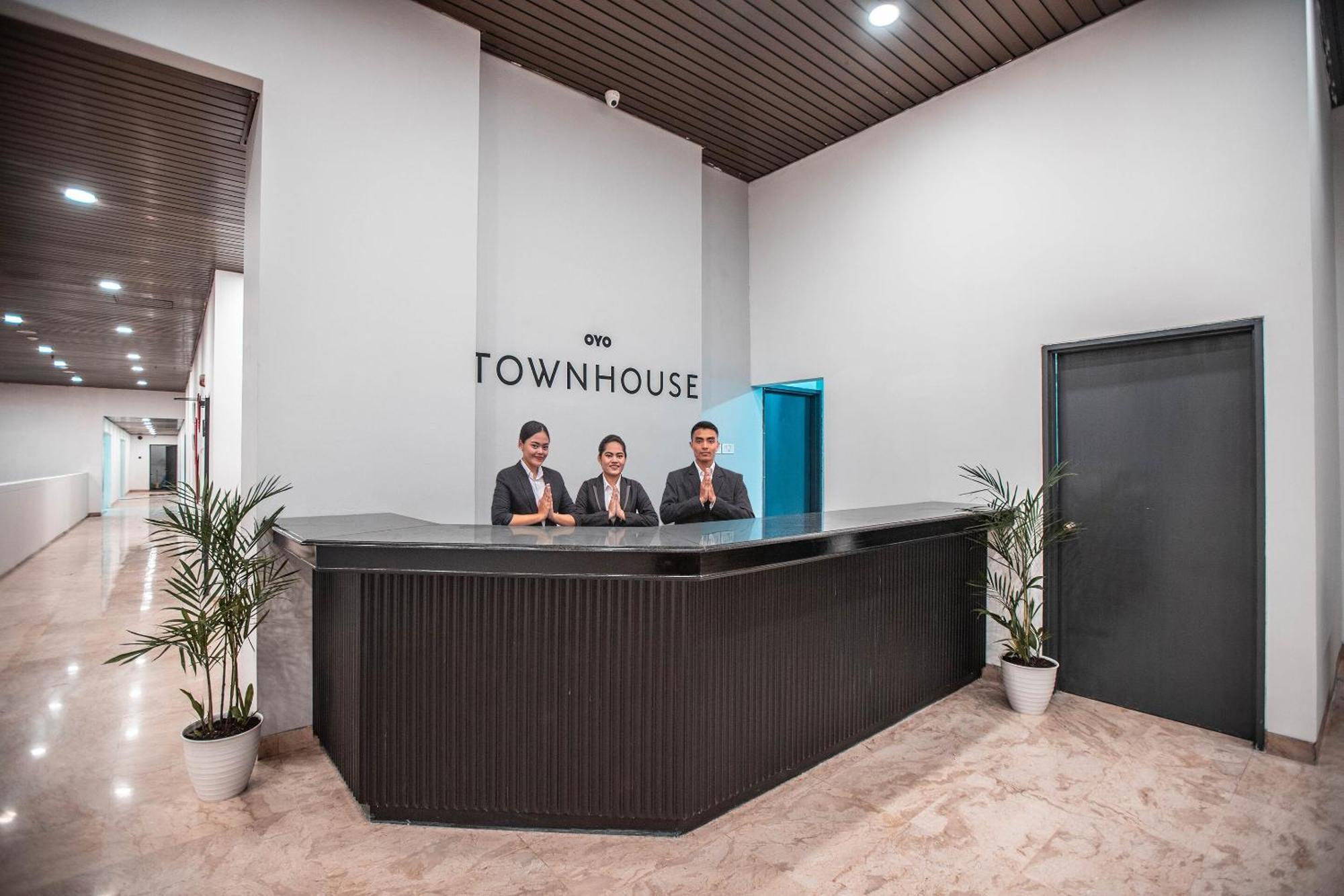Super Oyo Townhouse 1 Hotel Salemba Jakarta Exterior photo