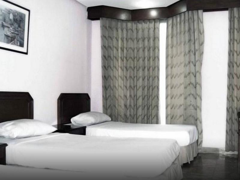 Super Oyo Townhouse 1 Hotel Salemba Jakarta Exterior photo